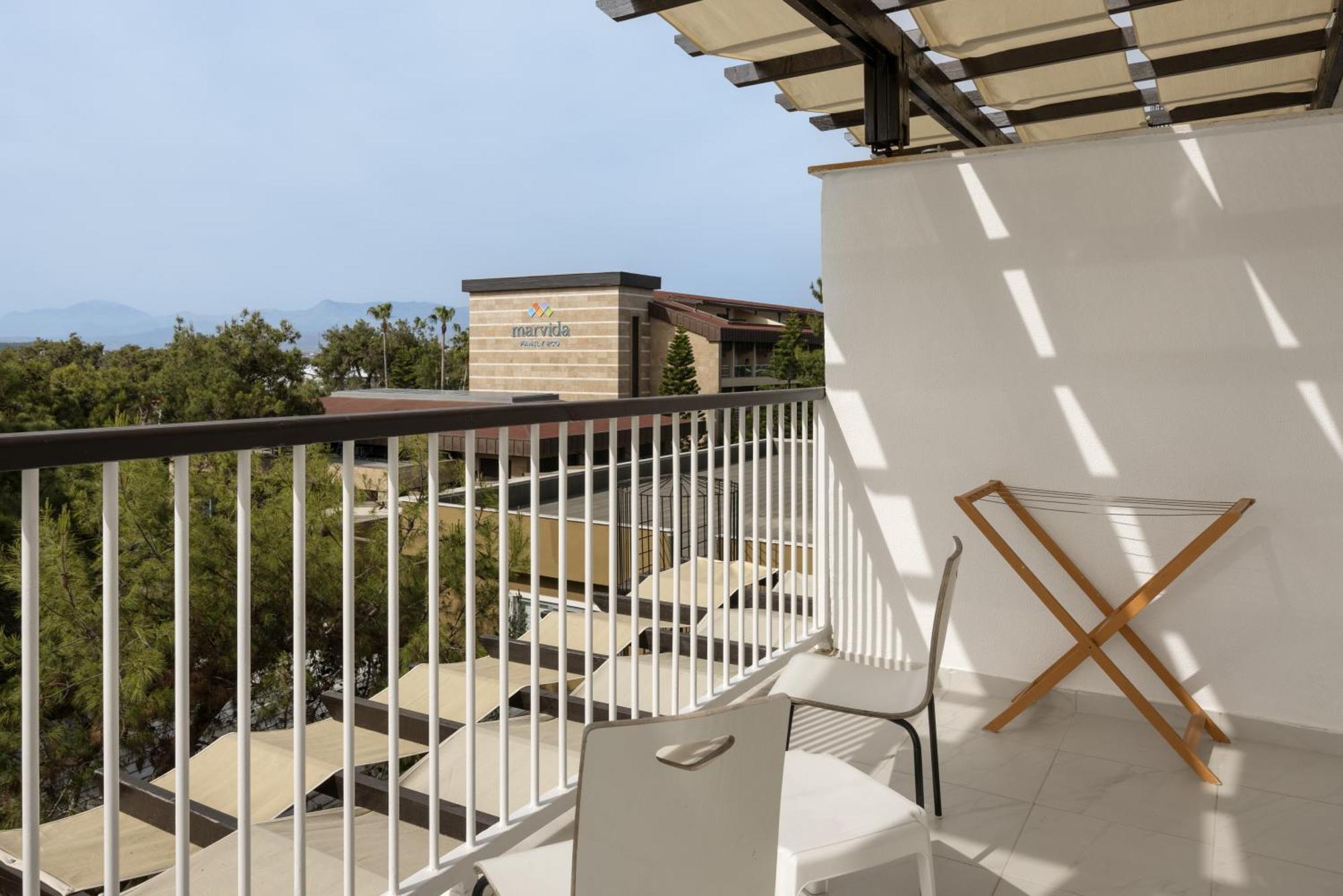 Marvida Family Eco Hotel Side Room photo